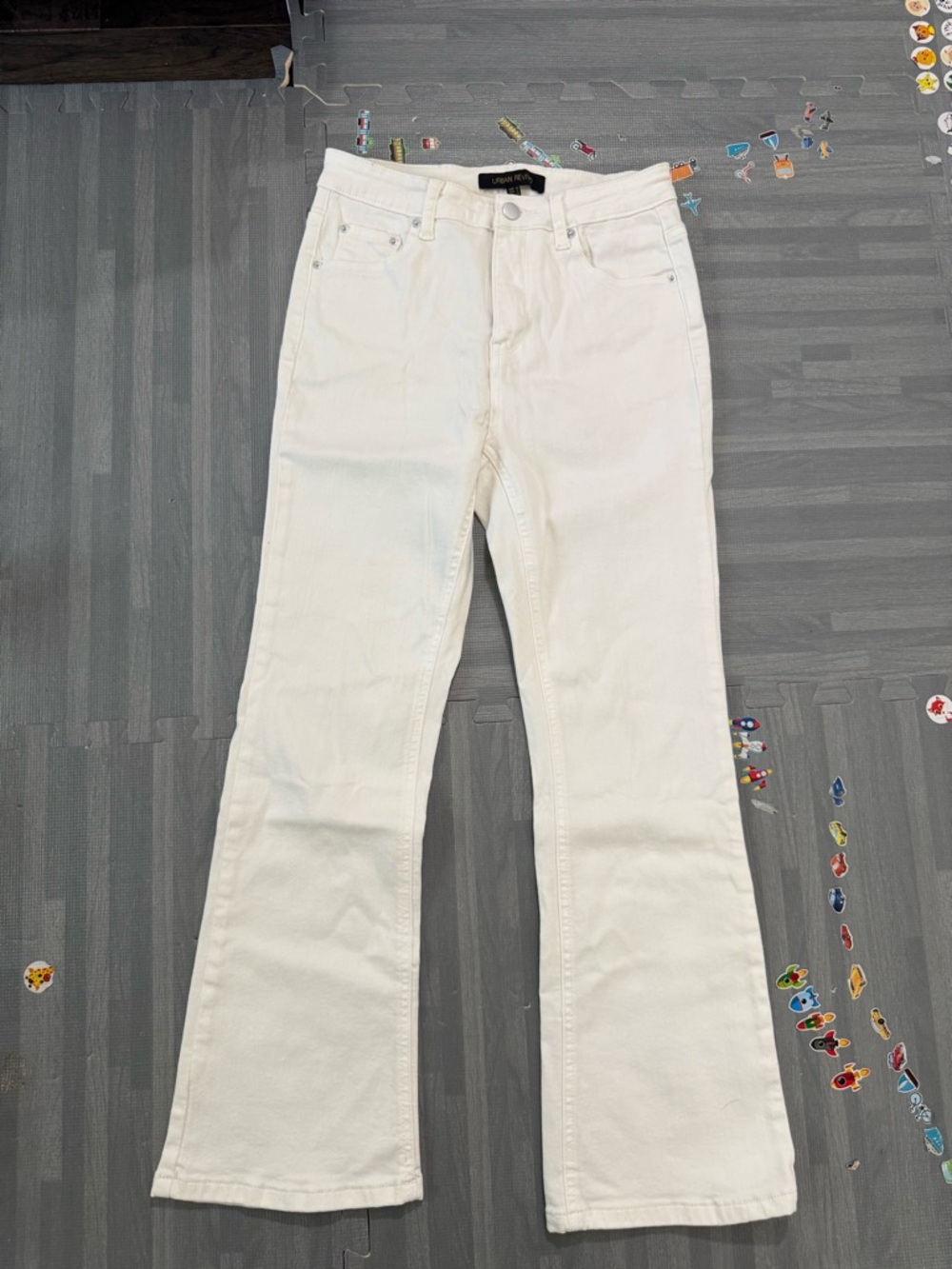 Urban Revivo women’s white flared Jean pants